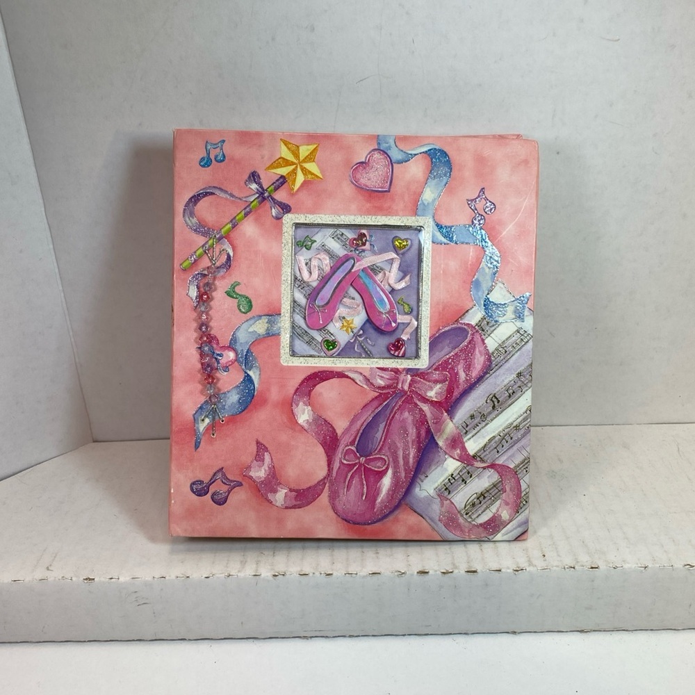Pec Ware Vtg 3D photo  Album Pink Ballerina Holds 200 photos‎ 4x6 W/ bead accent